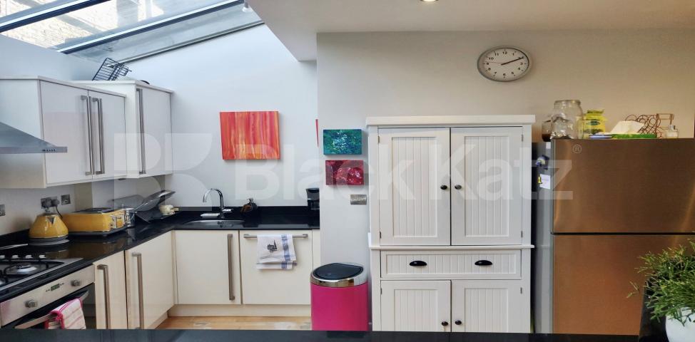 			LET, 2 Bedroom, 1 bath, 1 reception Apartment			 Fernlea Road, Balham